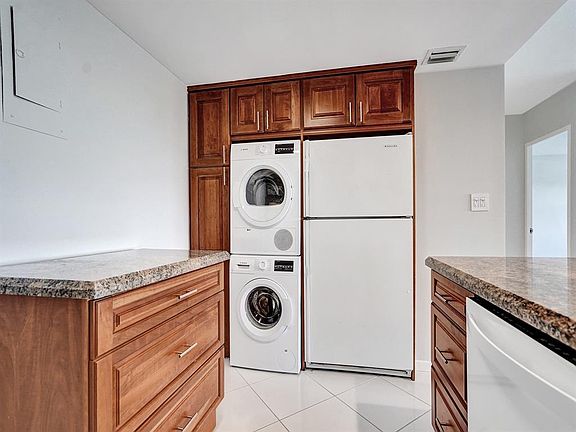 4th image of 2100 S Ocean Dr