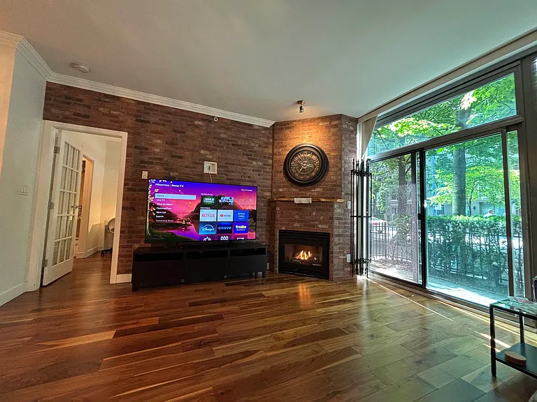 928 Richards St #XX2 — Photo 13