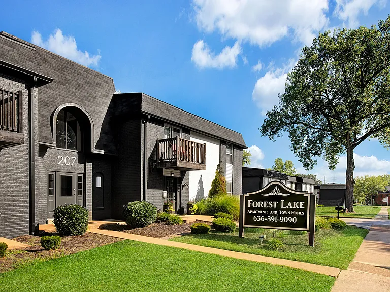 Forest Lake Apartments — Photo 6