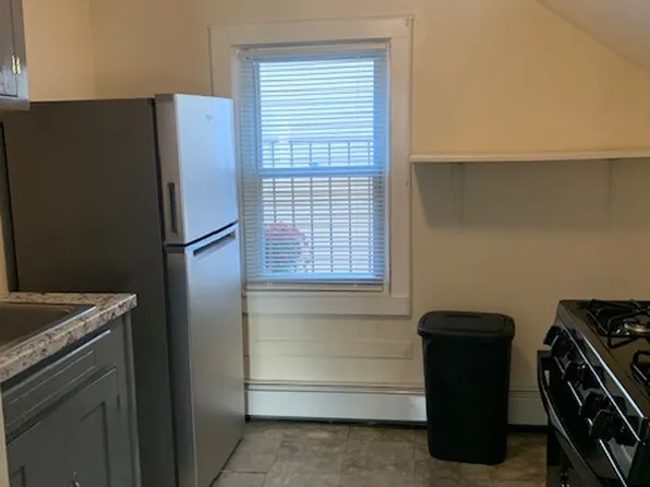 69 Trenton St #2, Providence, RI 02906