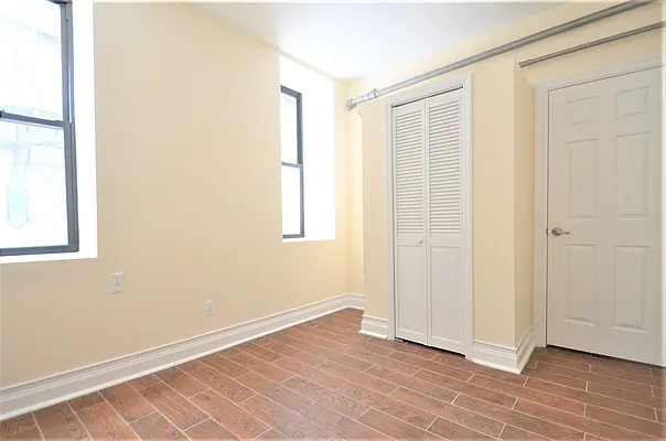 Rented by CITY SKYLINE REALTY INC | media 28