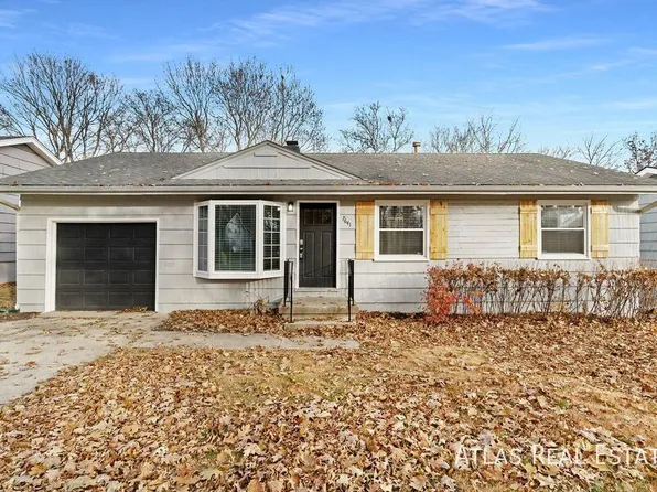 7641 Falmouth St, Prairie Village, KS 66208