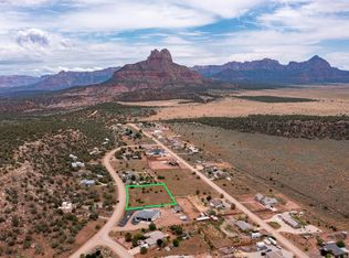 933 W Foothill Dr, Apple Valley, UT 84737