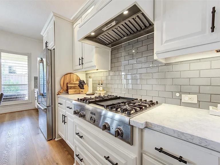 14510 Tivoli Dr — Photo 11