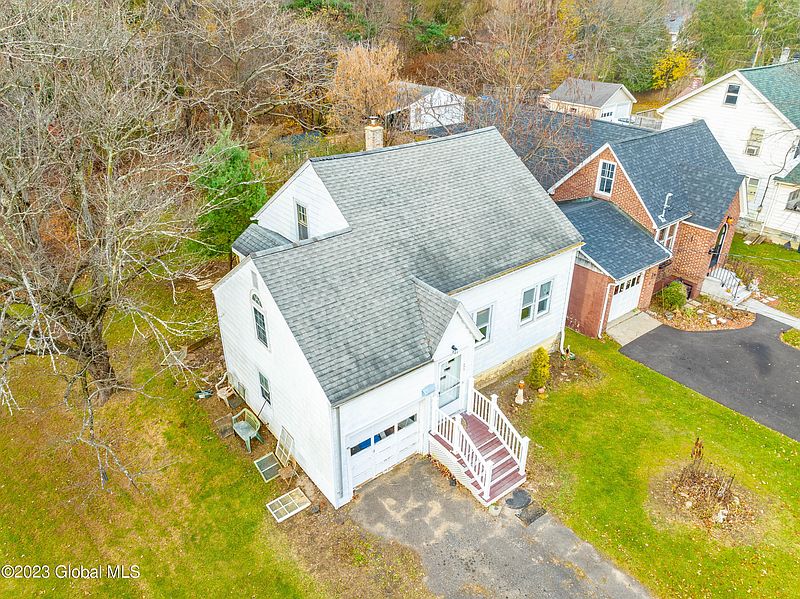 5th image of 979 New Scotland Avenue