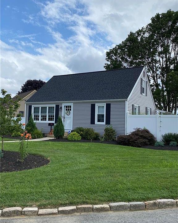 2nd image of 79 W Hill Dr