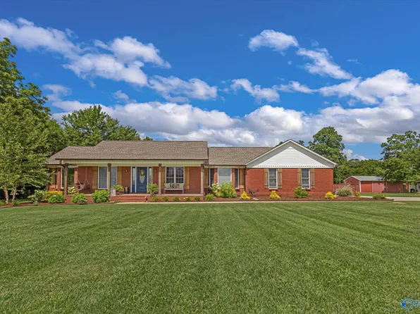25923 Vaughn St, Elkmont, AL 35620