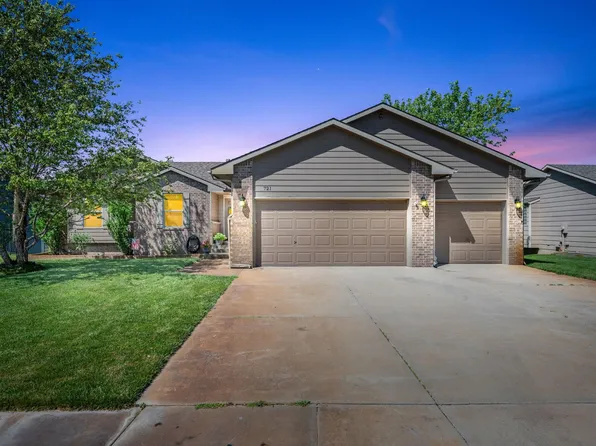 721 S Longbranch Dr, Maize, KS 67101