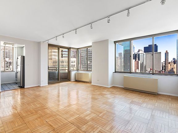 3rd image of 236 E 47th St APT 23E