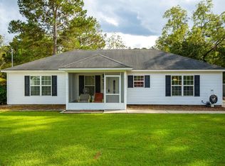 544 Jones St, Ray City, GA 31645