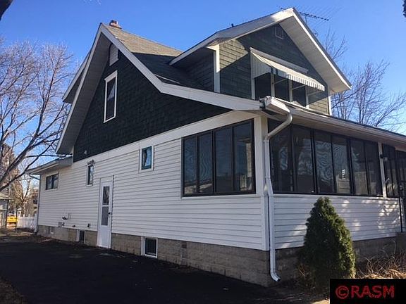 2nd image of 219 S 4th St