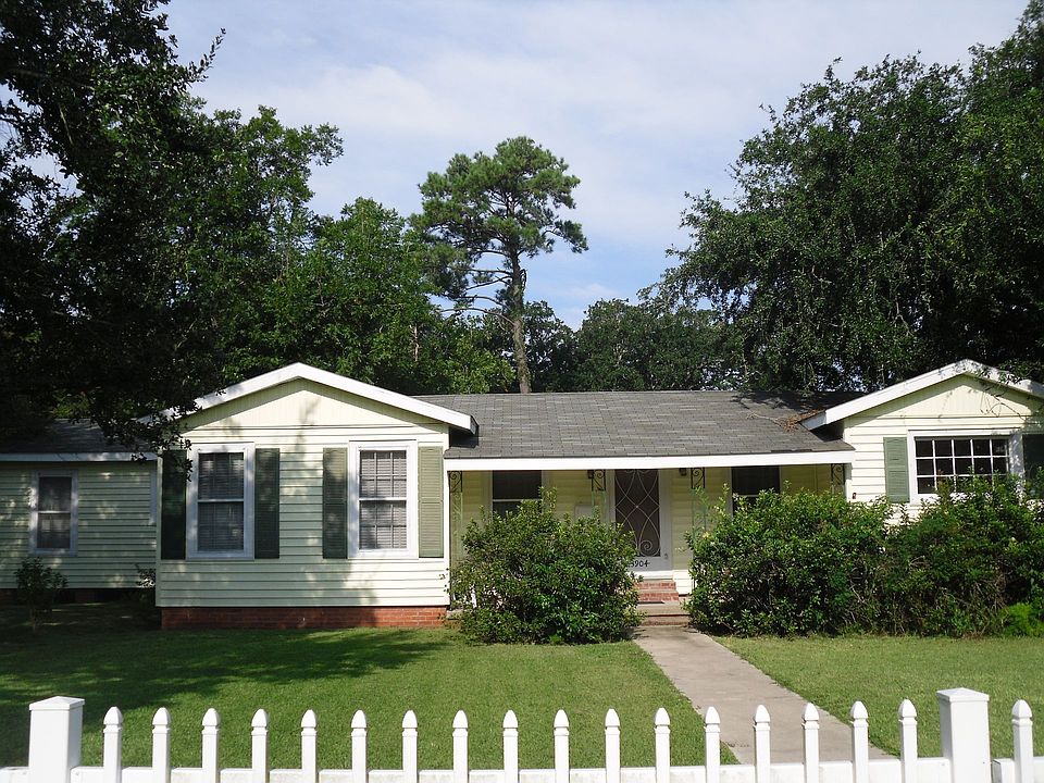 1st image of 3904 Joseph St