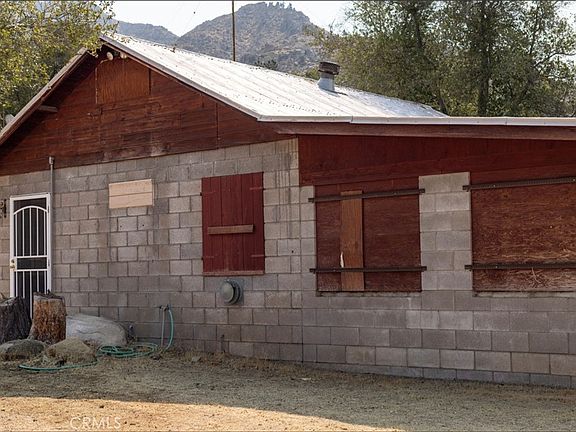 3rd image of 3728 Oak Meadow Rd
