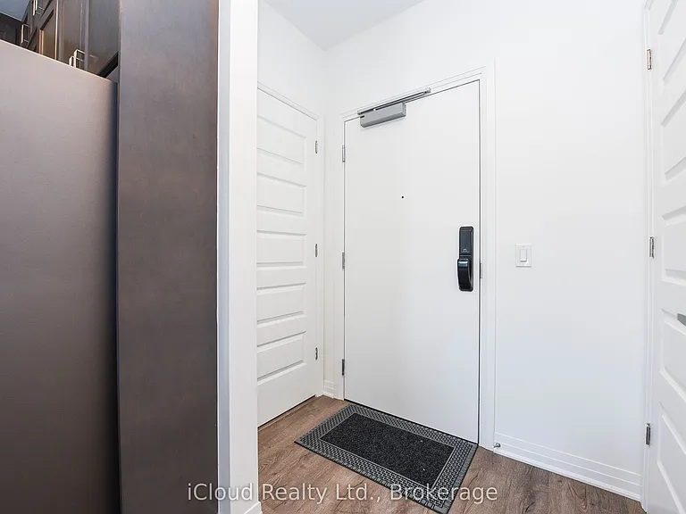 95 Dundas St W #4 — Photo 18