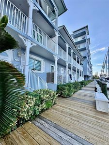2415 NW 16th Street Rd #13, Miami, FL, 33125