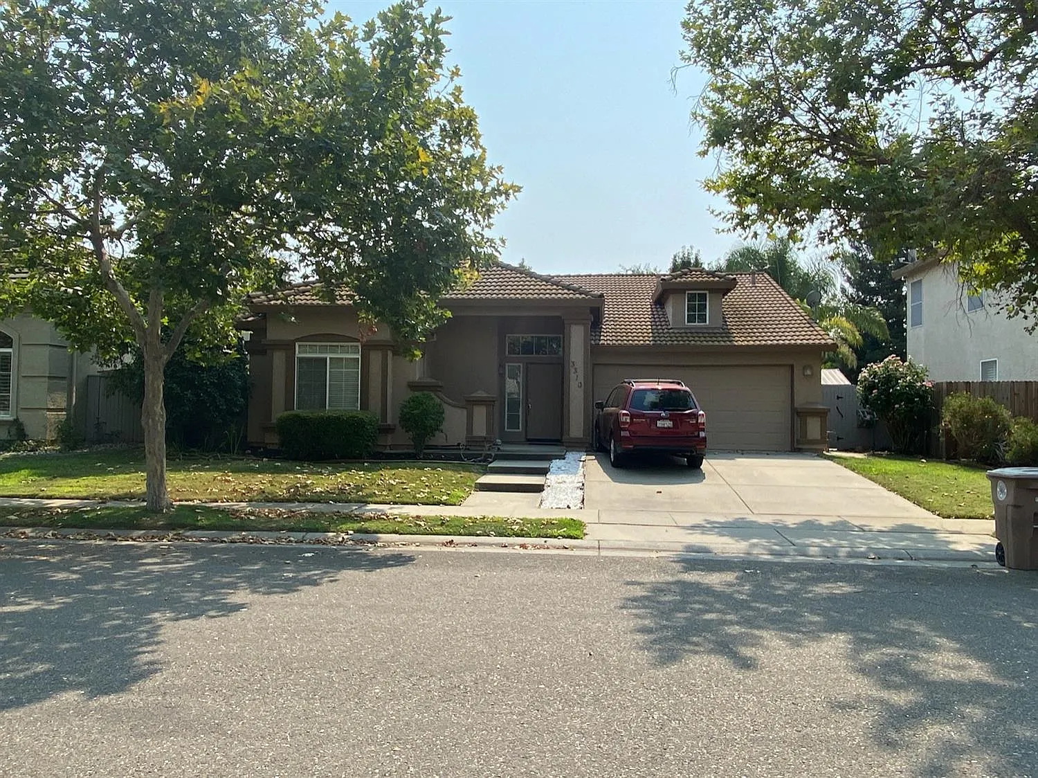 3310 Grimshaw Way photo 1