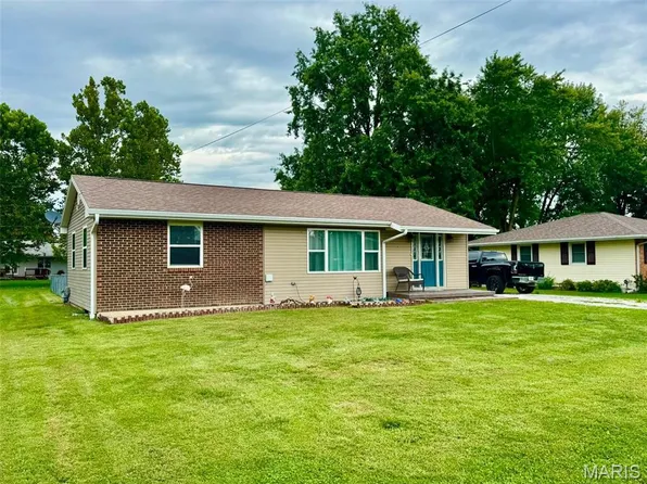 816 Lawn St, Monroe City, MO 63456