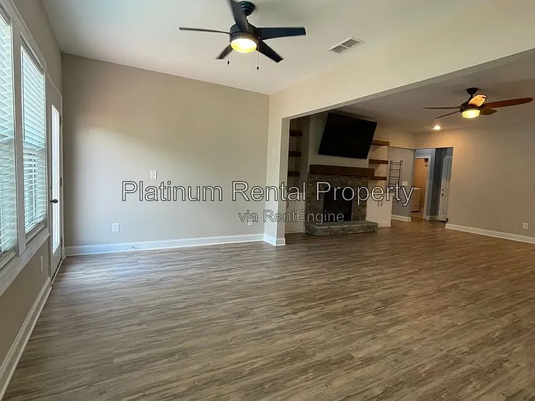 3215 Summerpoint Xing — Photo 33