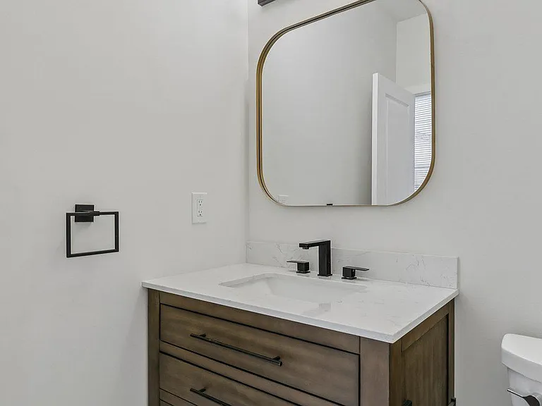 3156 Almond St — Photo 23