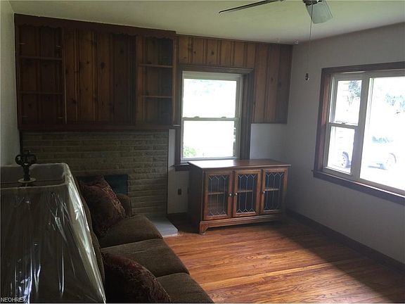4th image of 3640 Herbert St