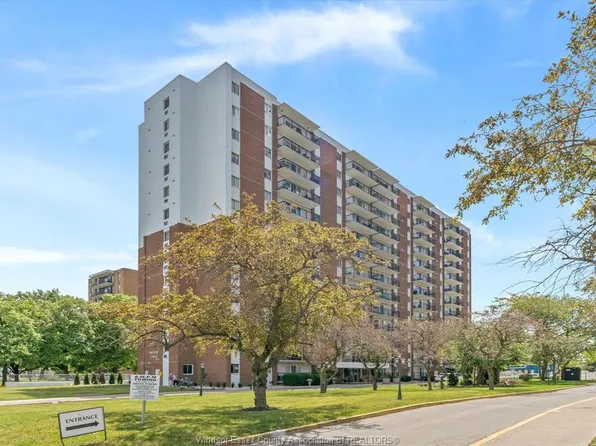 8591 Riverside Dr E #702, Windsor, ON N8S 1G3