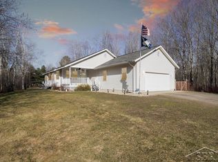 3959 E Briar Ln, Rhodes, MI 48652