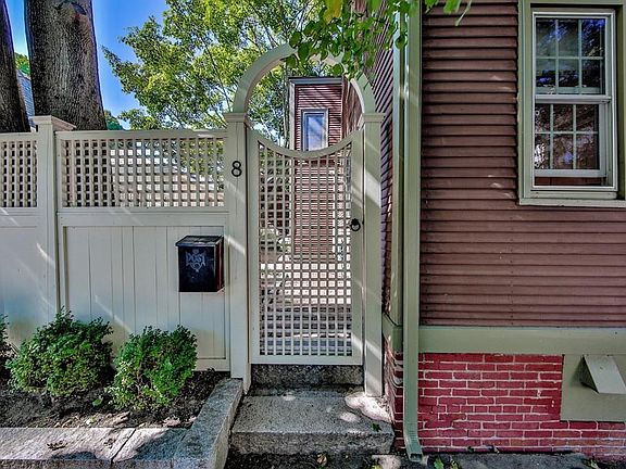 4th image of 8 Olive St
