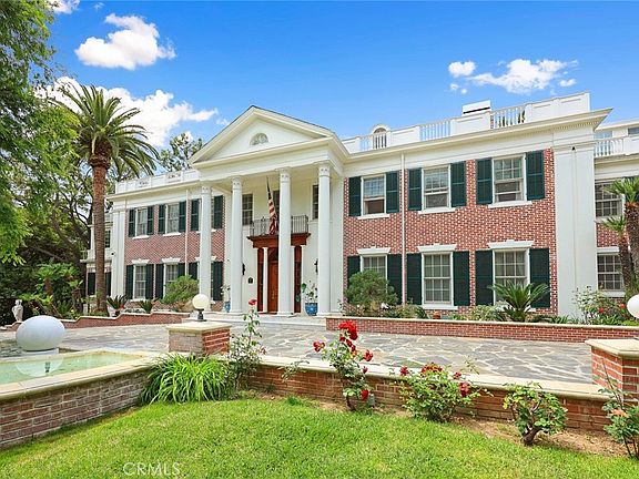 2nd image of 999 Rosalind Rd