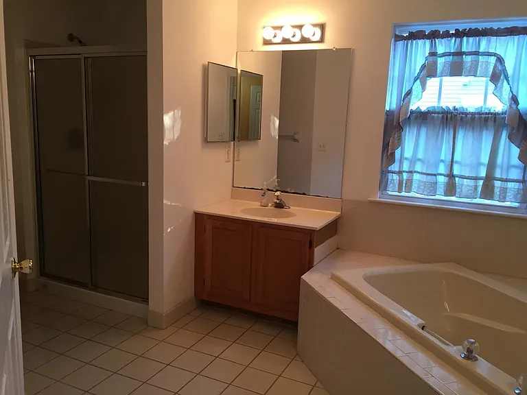225 Prestwick Way — Photo 7