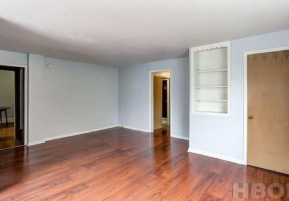 3rd image of 227 Park Ave