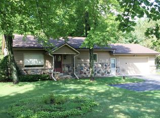 N7395 Sikowski Ln, Crivitz, WI 54114