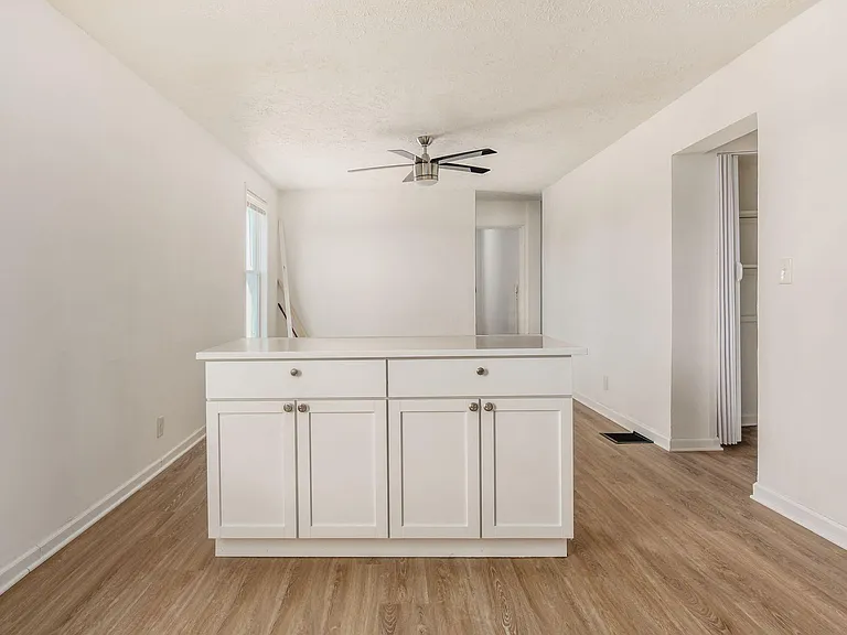 1111 Franklin Ave #1111 — Photo 4