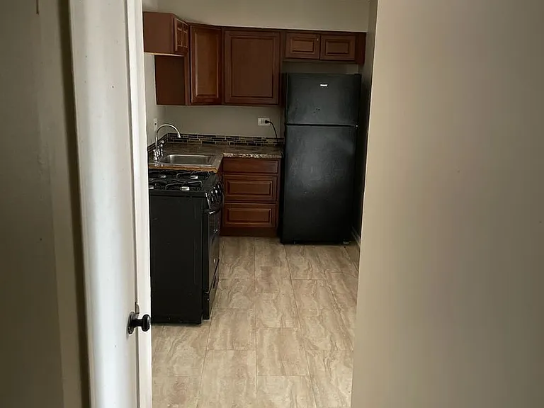 1200 W 127th St — Photo 10