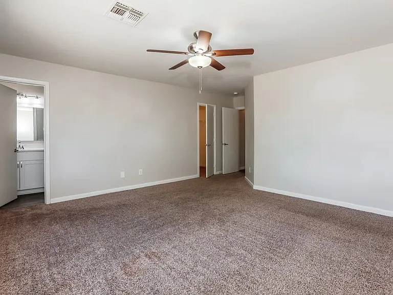 1074 E Silversmith Trl — Photo 10