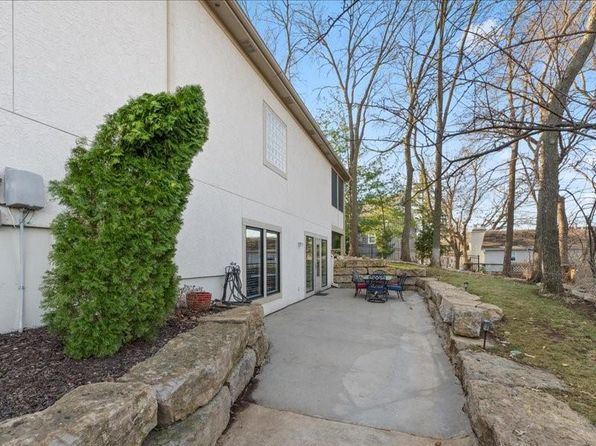 6541 W 106th St, Overland Park, KS 66212