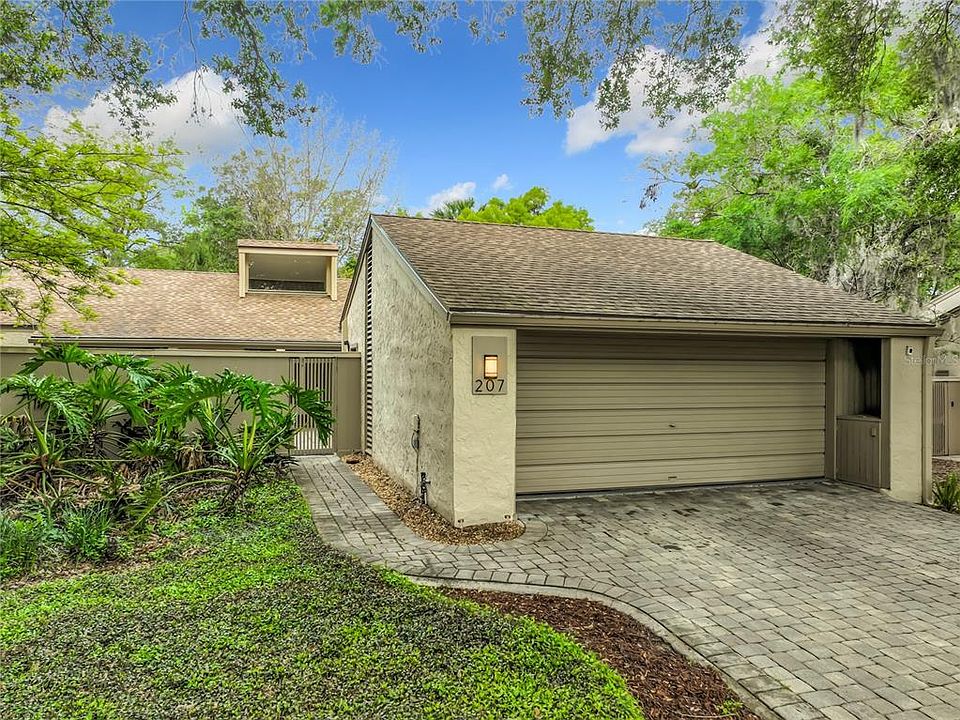 1st image of 207 Weeping Elm Ln