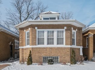 7936 S Ridgeland Ave, Chicago, IL 60617