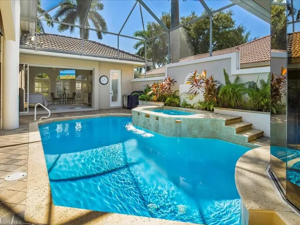 1534 Vintage Ln, Naples, FL 34104