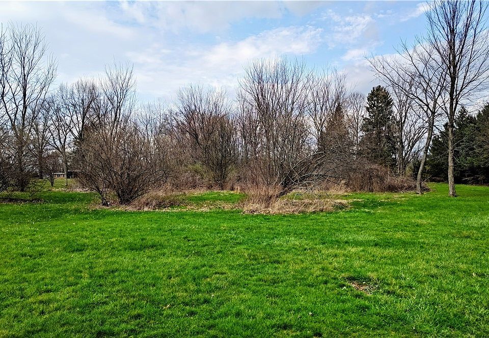 2nd image of 49632 Foxwood Ln