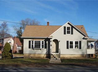 958 Veterans Memorial Pkwy, Riverside, RI 02915