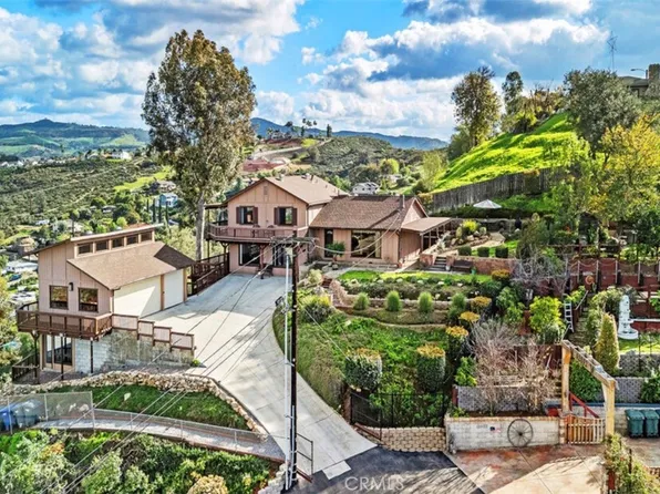 12886 Castle Court Dr, Lakeside, CA 92040