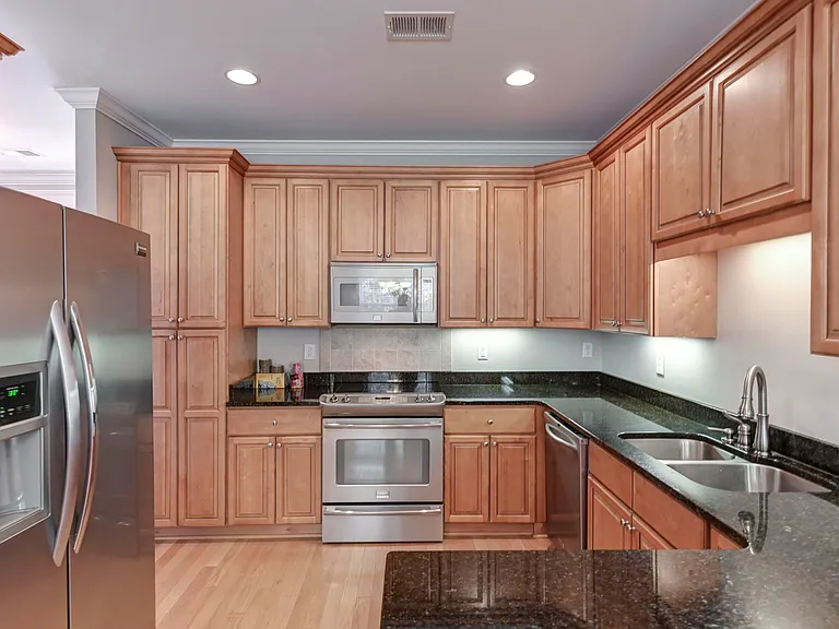 33 Heather Laurel Rd — Photo 5