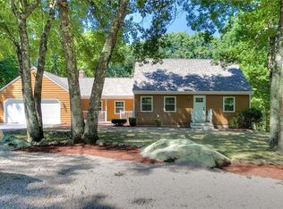495 Williams Crossing Rd, Coventry, RI 02816