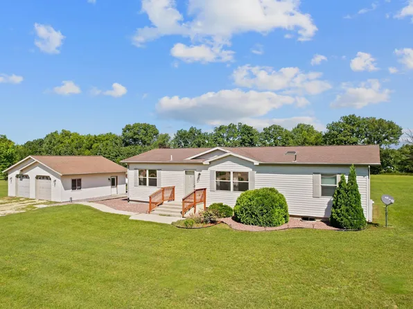 W4518 Rainbow Rd, Montello, WI 53949