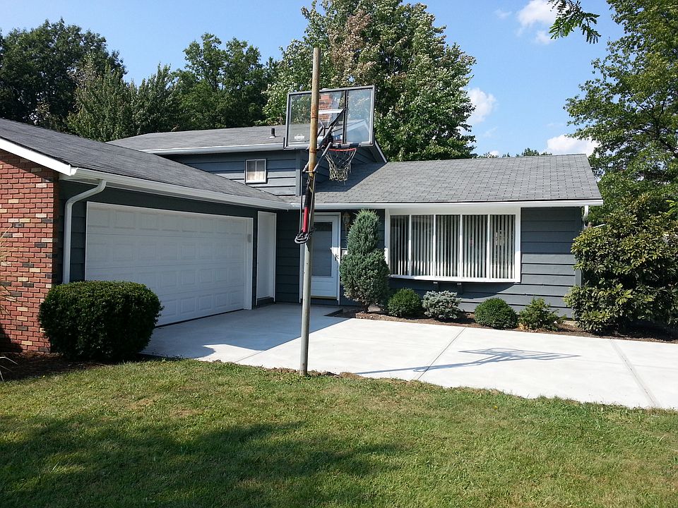 1st image of 21992 Jonathan Dr