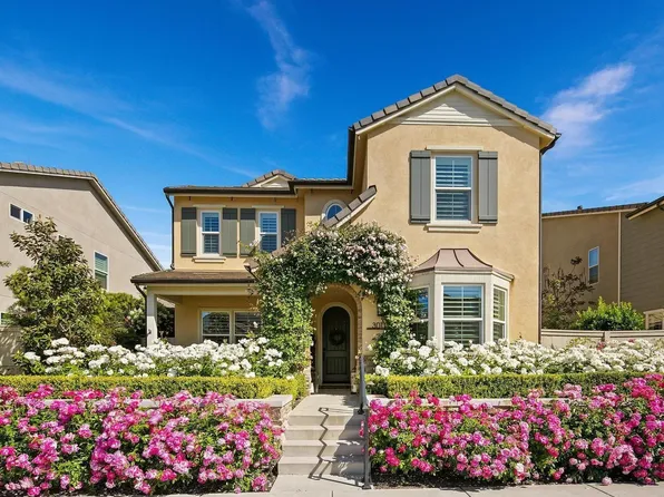 3011 Starry Night Dr, Escondido, CA 92029