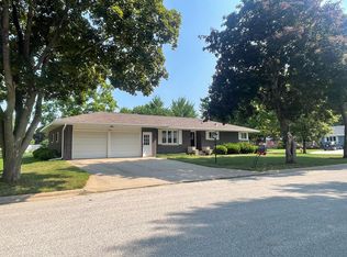 1926 W 11th St, Winona, MN 55987