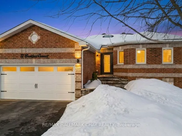 37 Brookfield Cres, Barrie, ON L4N 9R6