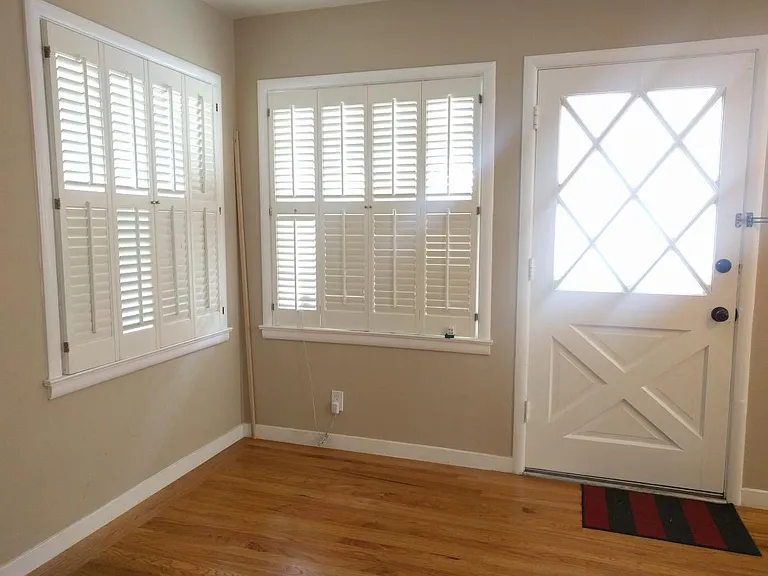 923 S Delaware St — Photo 1