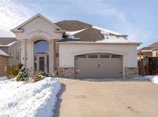 5761 Ironwood St, Niagara Falls, ON L2H0G4